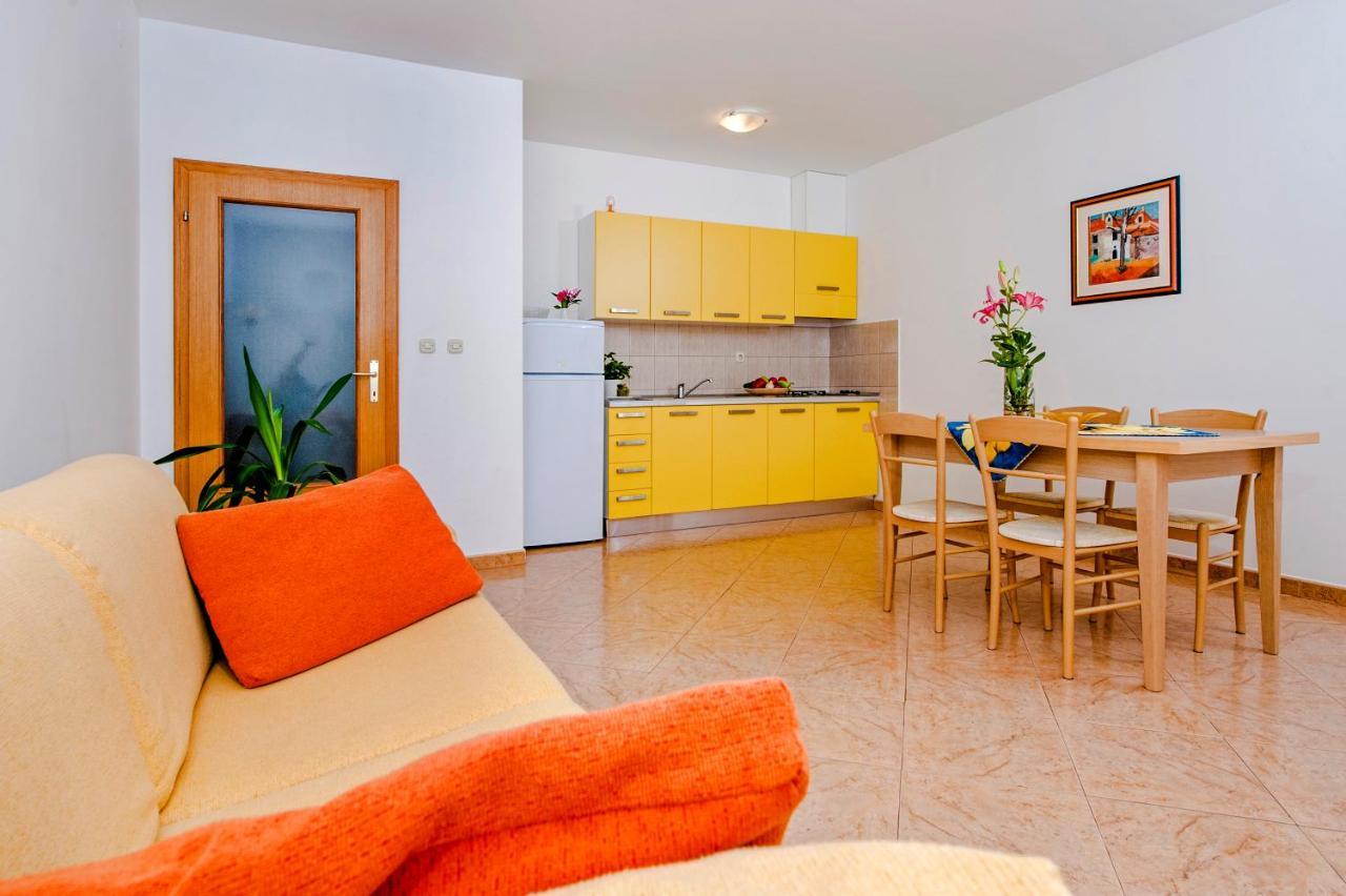 Apartments Bella B Rovinj Exterior photo